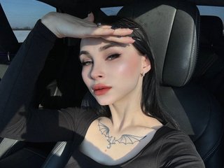 에로틱 한 영상 채팅 BattyHils