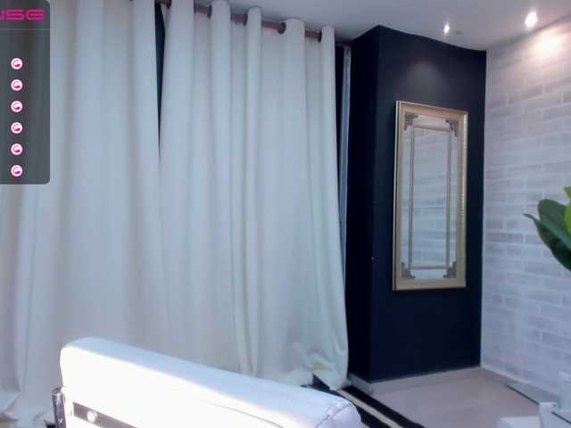 방송 스크린 샷 BeccaRoberts