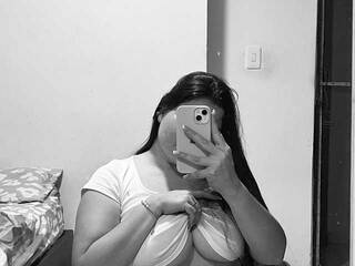 에로틱 한 영상 채팅 BECKAWHITE