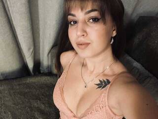 에로틱 한 영상 채팅 BeeDasha