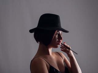 에로틱 한 영상 채팅 Belatrice