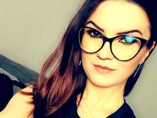 에로틱 한 영상 채팅 Bella-Diamond