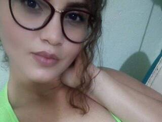 에로틱 한 영상 채팅 bella-princes