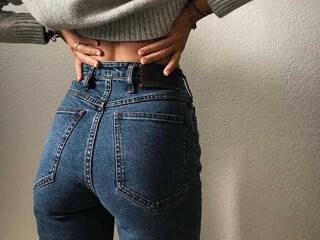 에로틱 한 영상 채팅 Luzbell_666