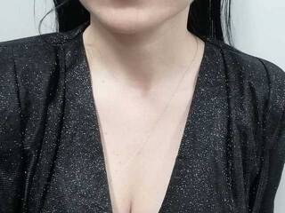 에로틱 한 영상 채팅 Ellainclothes