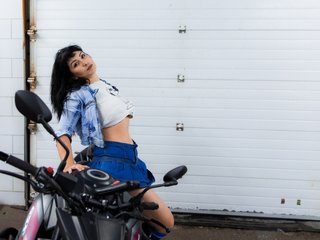 에로틱 한 영상 채팅 Zara_Breid