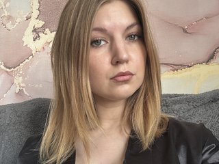 에로틱 한 영상 채팅 BettyTownsend