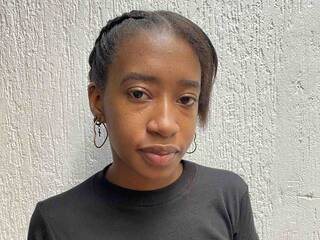 에로틱 한 영상 채팅 BeverlyDoll