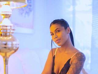 에로틱 한 영상 채팅 biancaarango