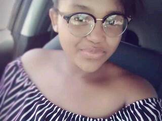 에로틱 한 영상 채팅 BigAssnyash27