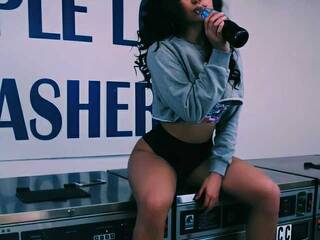 에로틱 한 영상 채팅 blameTheWin