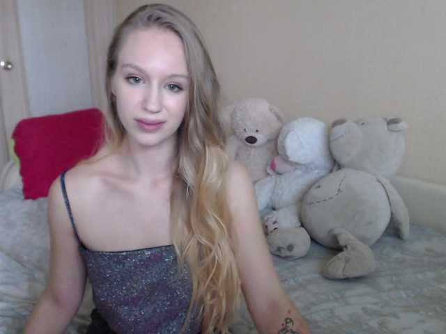 사진 BlondeAlice Hello! Im Alice, glad to see u here! Tip me for buzz my pussy! Take me in my pvt show first! Muah!