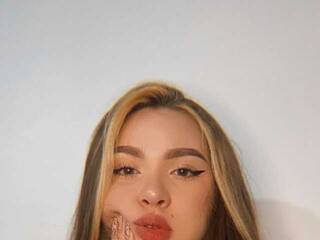 에로틱 한 영상 채팅 Blondie-Kiutt