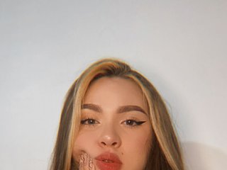 에로틱 한 영상 채팅 Blondie-Kiutt