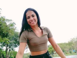 에로틱 한 영상 채팅 MorenaGoldd