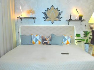 에로틱 한 영상 채팅 Bianka-strip