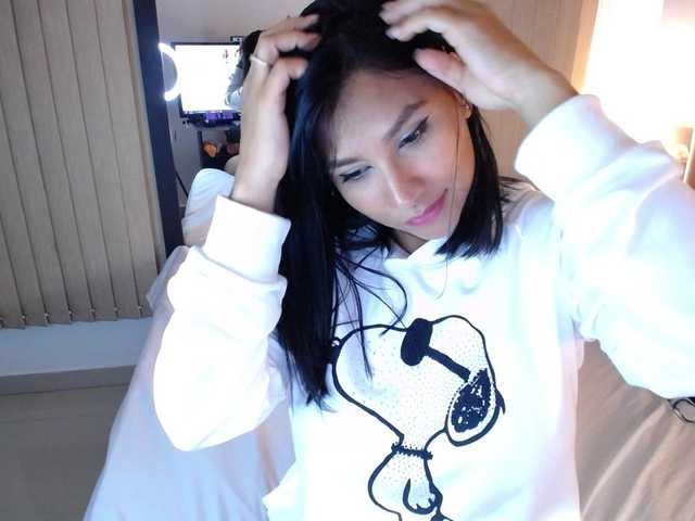 방송 스크린 샷 SofiaWallace