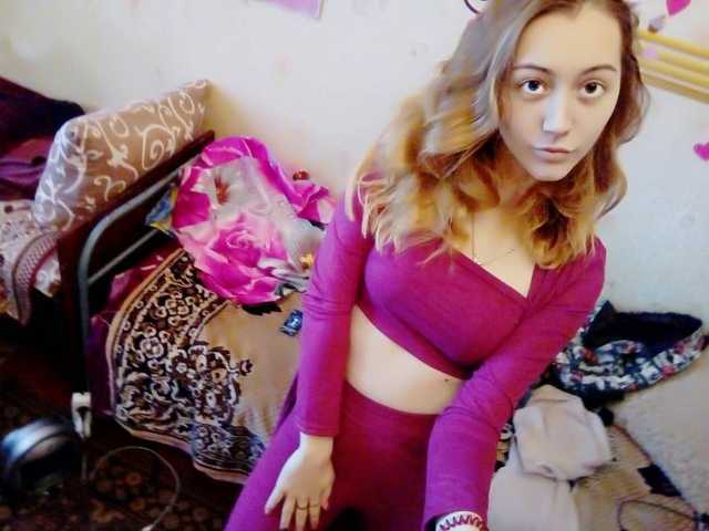 프로필 사진 Bonni-Blondi