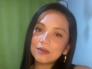 에로틱 한 영상 채팅 BOOBSTORMI90