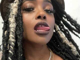 에로틱 한 영상 채팅 bossybella