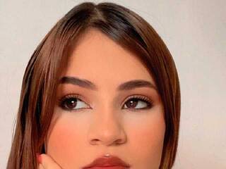 에로틱 한 영상 채팅 BRANDI-LOVEN