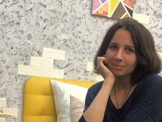 에로틱 한 영상 채팅 BrendaFors