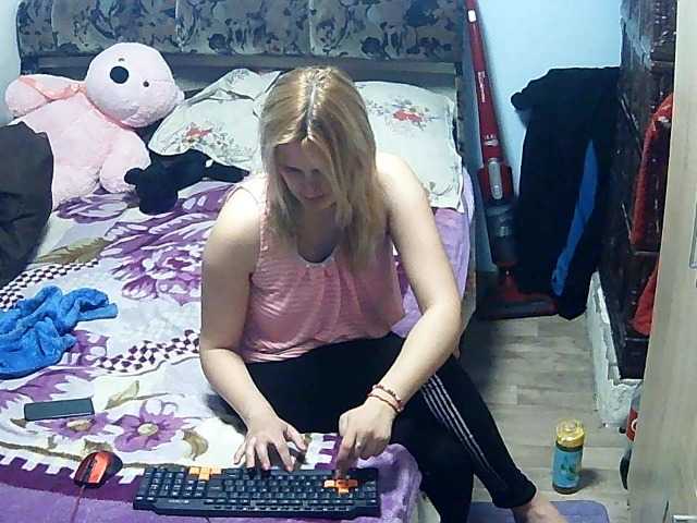 사진 BrendaLeeah new blondy different girl if you wish to know me come in my room