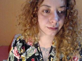 에로틱 한 영상 채팅 bridgetwitch