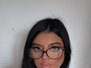 에로틱 한 영상 채팅 BridgitteBia