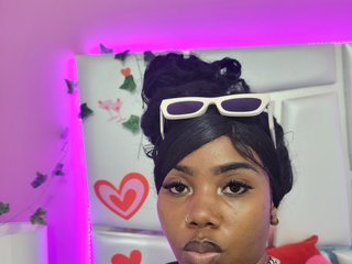 에로틱 한 영상 채팅 BrigitteVelvett