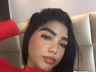에로틱 한 영상 채팅 Brihanah