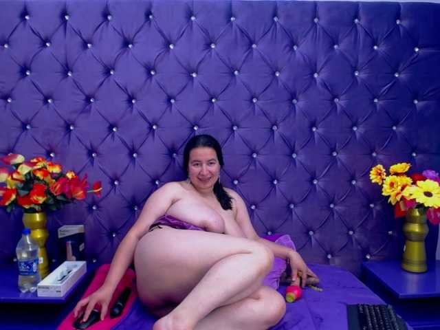 사진 BulmaPrinces I am a beautiful and very hot girl I love playing everything #bigboobs #bbw #curvy #natural I LOVE ANAL ....