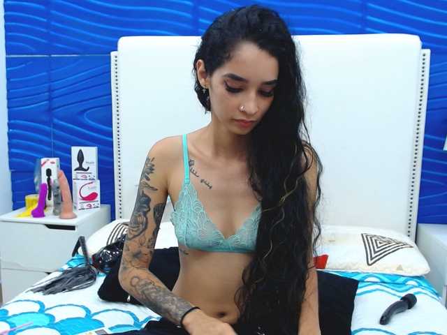 사진 BunnyCox Take my bra off 32 tks/ Twerking 36 tks/ Doggy view 69tks/ I will ride my toys at goal♥ #tattoo #petite #smallboobs #squirt #cum [399 tokens remaining]