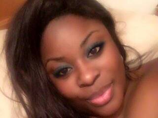 에로틱 한 영상 채팅 BUSTYBARBBIE