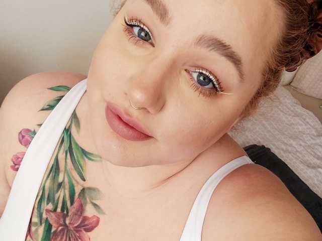 프로필 사진 BustyLilly
