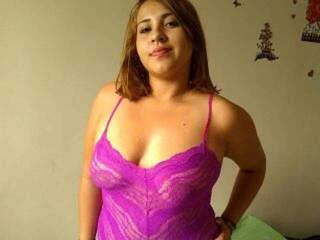 에로틱 한 영상 채팅 Bustypearl