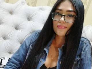 에로틱 한 영상 채팅 CallieFoster