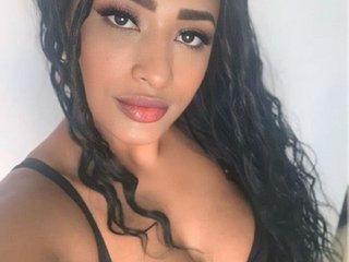 에로틱 한 영상 채팅 CAMILAHOTTERX