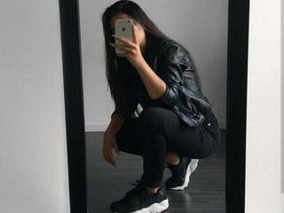 에로틱 한 영상 채팅 Camilarico29