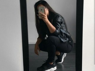 에로틱 한 영상 채팅 Camilarico29