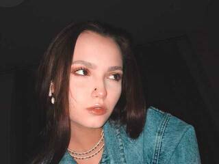 에로틱 한 영상 채팅 Camilla-Dark