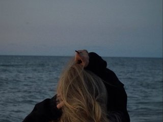 에로틱 한 영상 채팅 Camillass