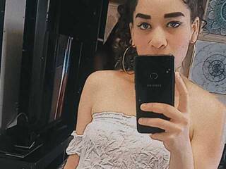 에로틱 한 영상 채팅 candystivenso