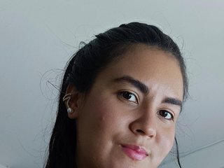 에로틱 한 영상 채팅 CarlaRizo