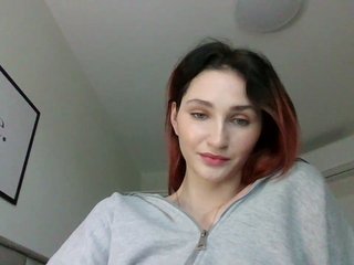 에로틱 한 영상 채팅 CarmelinaDesire