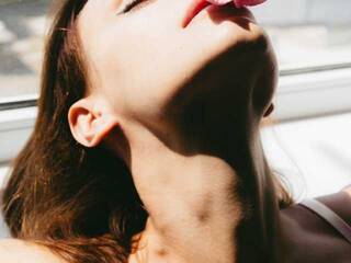 에로틱 한 영상 채팅 caroliinaass