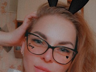 에로틱 한 영상 채팅 CarolinaDiamond33