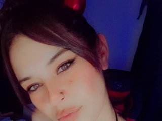 에로틱 한 영상 채팅 Carolineevans