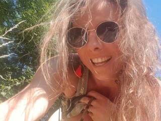 에로틱 한 영상 채팅 CarolineTosca