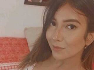 에로틱 한 영상 채팅 CarolinRogers